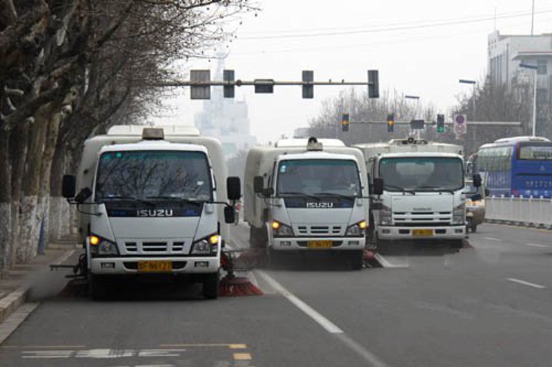 成龙威汽车：从困境到崛起的湖北企业故事